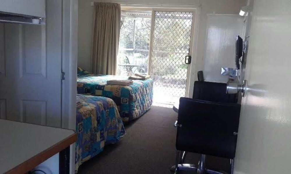 Donald Riverside Motel Екстериор снимка